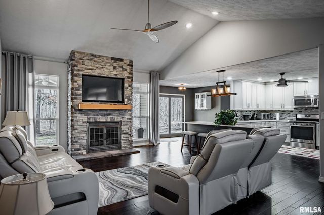 1818 Calico Road, Marion, IL 62959