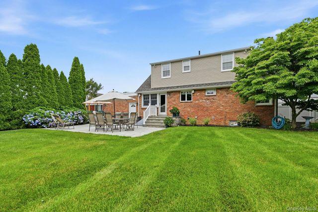 11 Cliftwood Drive, Huntington, NY 11743