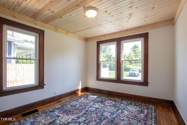 268 Spurgeon Lane, Bristol, VA 24201