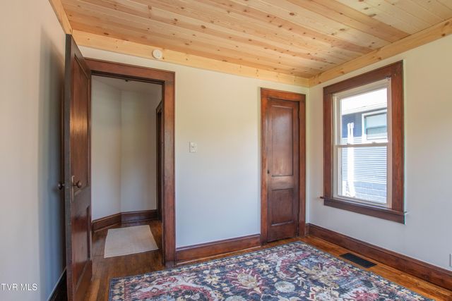 268 Spurgeon Lane, Bristol, VA 24201