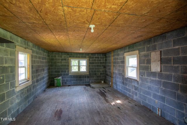 268 Spurgeon Lane, Bristol, VA 24201