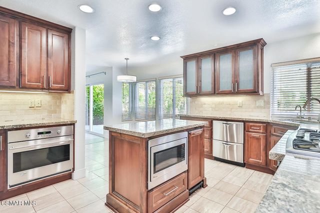 5618 Silver Valley Avenue, Agoura Hills, CA 91301