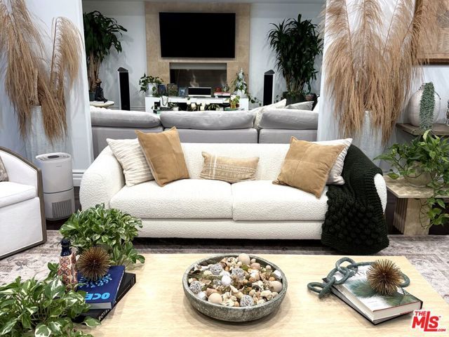 1727 San Ysidro Drive, Other - See Remarks, CA 90210