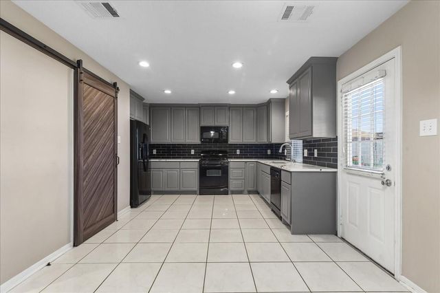 16218 Bunker Ridge Road, Houston, TX 77053