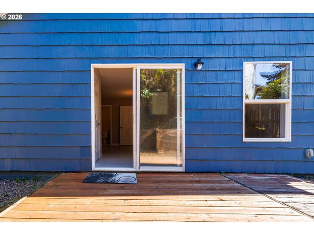 3235 Nw QUAY Dr, Lincoln City, OR 97367