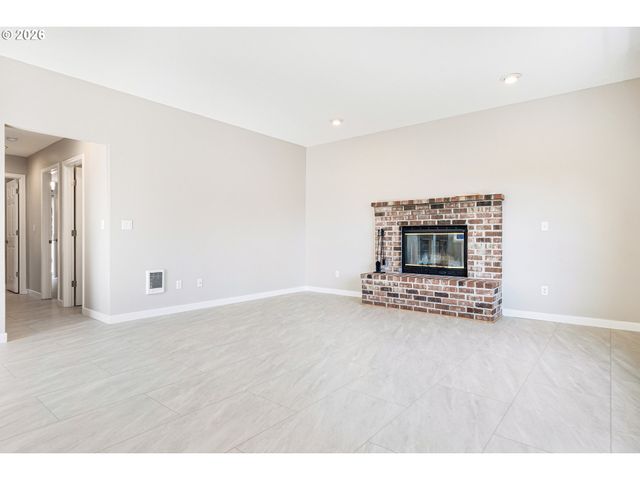 3235 Nw QUAY Dr, Lincoln City, OR 97367