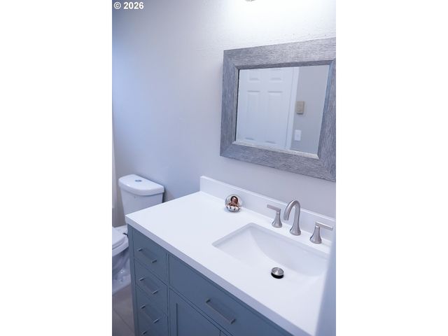 3235 Nw QUAY Dr, Lincoln City, OR 97367