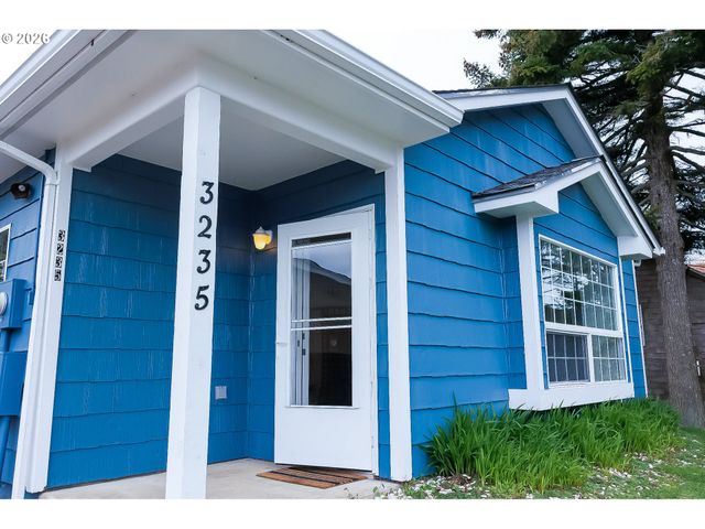 3235 Nw QUAY Dr, Lincoln City, OR 97367