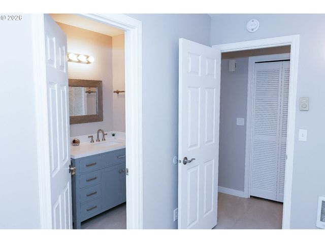 3235 Nw QUAY Dr, Lincoln City, OR 97367