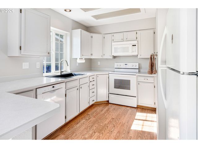 3235 Nw QUAY Dr, Lincoln City, OR 97367