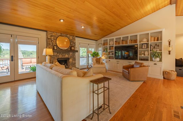 3028 Belknap Beach Rd, Prospect, KY 40059