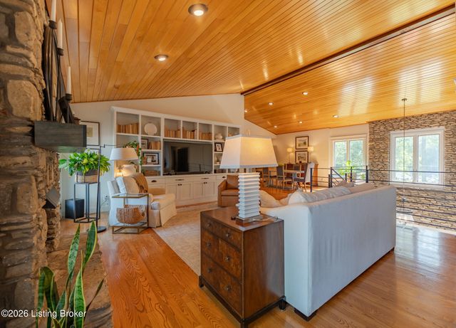 3028 Belknap Beach Rd, Prospect, KY 40059