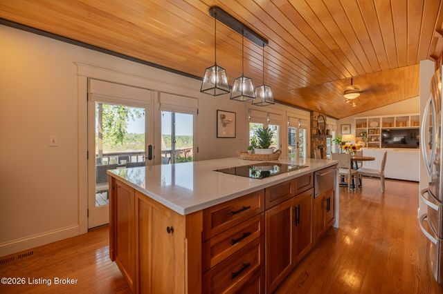 3028 Belknap Beach Rd, Prospect, KY 40059