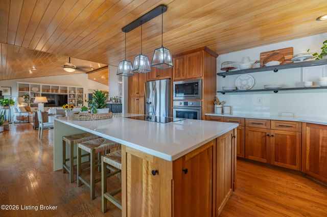 3028 Belknap Beach Rd, Prospect, KY 40059