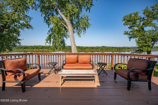 3028 Belknap Beach Rd, Prospect, KY 40059