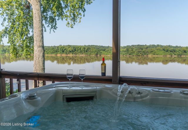 3028 Belknap Beach Rd, Prospect, KY 40059