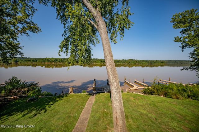 3028 Belknap Beach Rd, Prospect, KY 40059