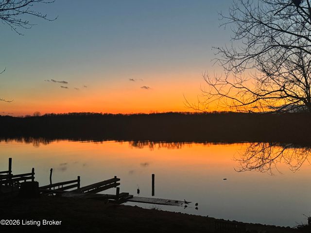 3028 Belknap Beach Rd, Prospect, KY 40059