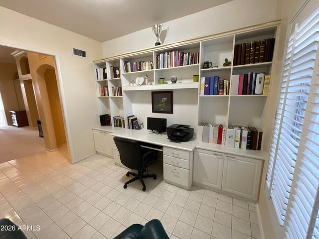 6062 W ABRAHAM Lane, Glendale, AZ 85308