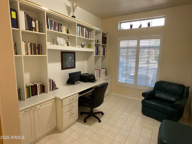 6062 W ABRAHAM Lane, Glendale, AZ 85308