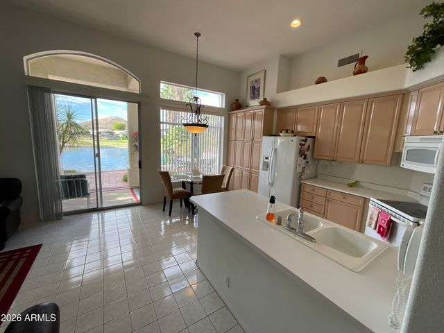 6062 W ABRAHAM Lane, Glendale, AZ 85308