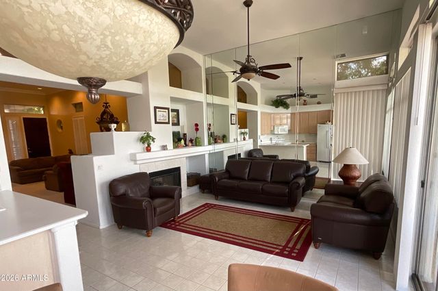 6062 W ABRAHAM Lane, Glendale, AZ 85308