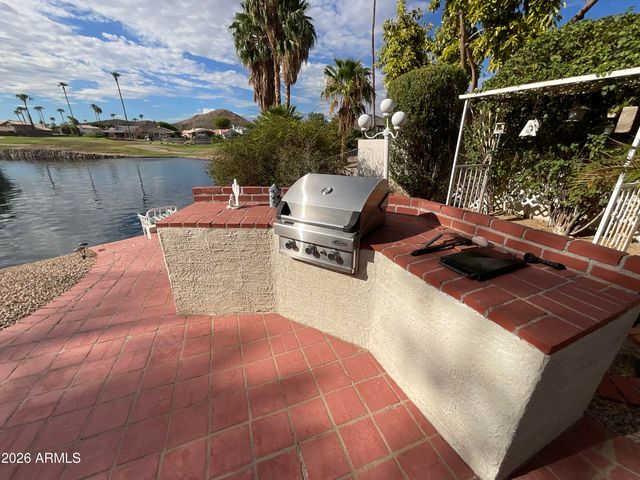6062 W ABRAHAM Lane, Glendale, AZ 85308