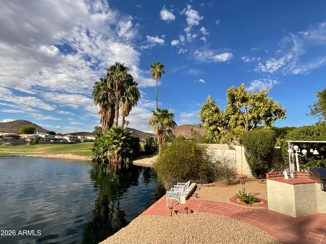 6062 W ABRAHAM Lane, Glendale, AZ 85308