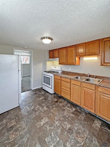 720 HAINES AVE, Rapid City, SD 57701