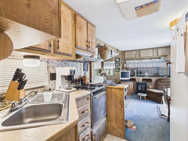 1459 Main Street, Pittsburg, NH 03592