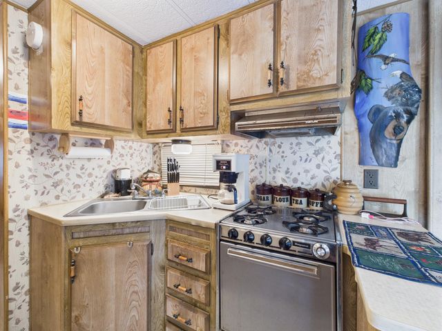 1459 Main Street, Pittsburg, NH 03592