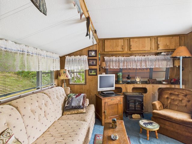 1459 Main Street, Pittsburg, NH 03592