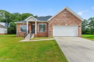 10566 W River Vue, Biloxi, MS 39532