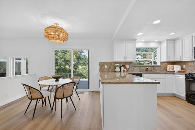 3105 Sunset Hill Rd, Rocklin, CA 95677