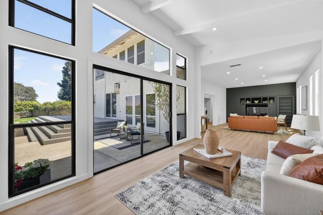 3105 Sunset Hill Rd, Rocklin, CA 95677