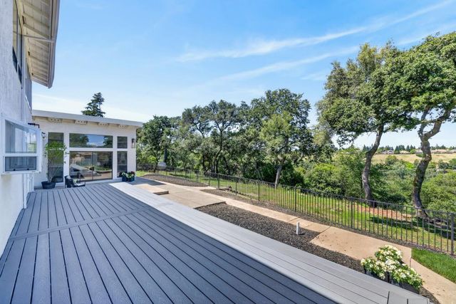 3105 Sunset Hill Rd, Rocklin, CA 95677