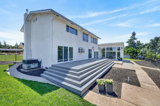 3105 Sunset Hill Rd, Rocklin, CA 95677