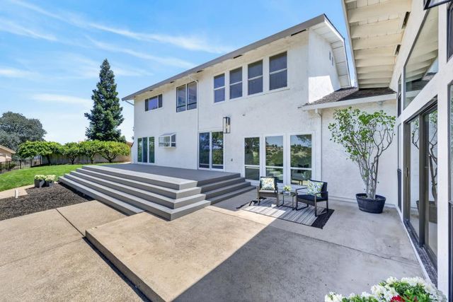 3105 Sunset Hill Rd, Rocklin, CA 95677