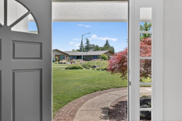 3105 Sunset Hill Rd, Rocklin, CA 95677