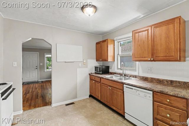 2139 Romeo Street, Ferndale, MI 48220