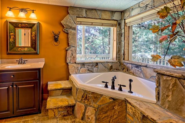 271 Burnt Ridge Road, Blairsville, GA 30514