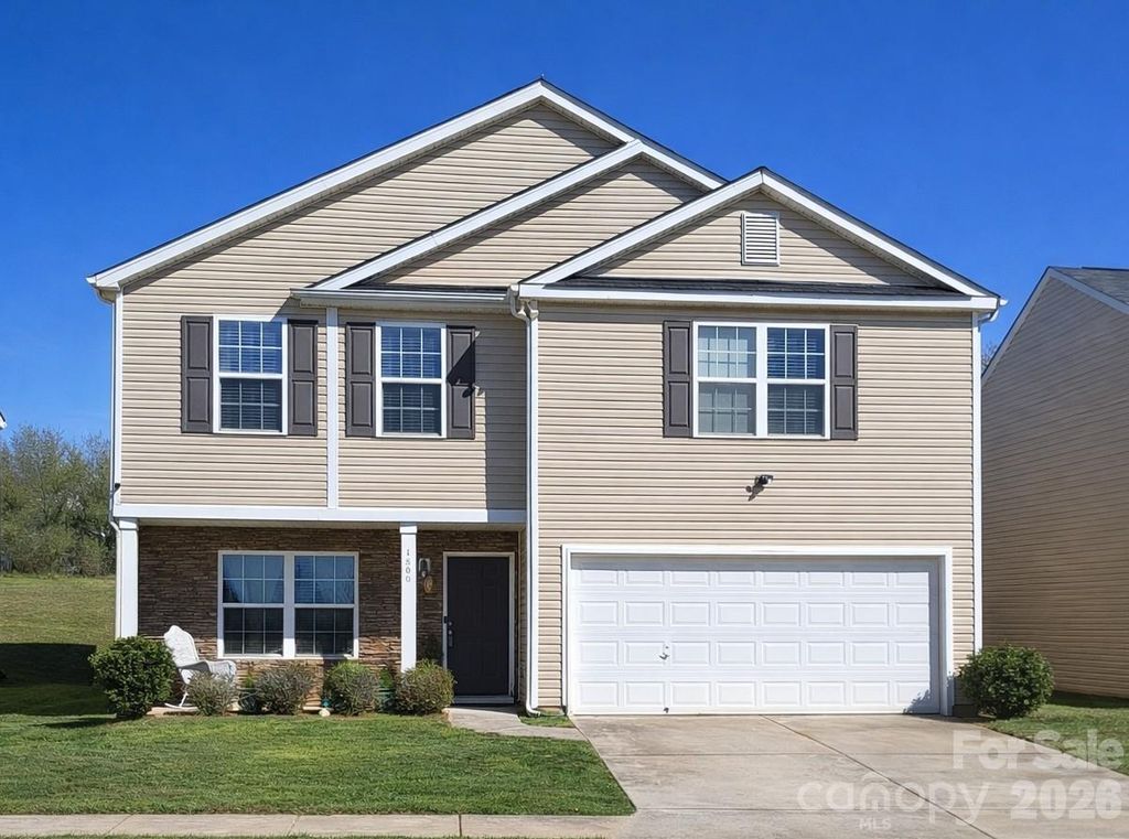 1800 Eastway Drive, Dallas, NC 28034