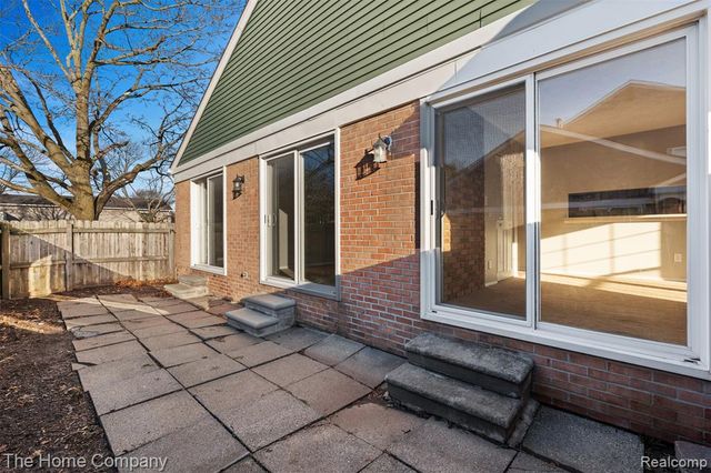 23639 Stonehenge Boulevard, Novi, MI 48375