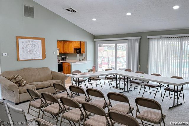 23639 Stonehenge Boulevard, Novi, MI 48375