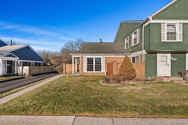 23639 Stonehenge Boulevard, Novi, MI 48375