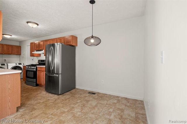 23639 Stonehenge Boulevard, Novi, MI 48375