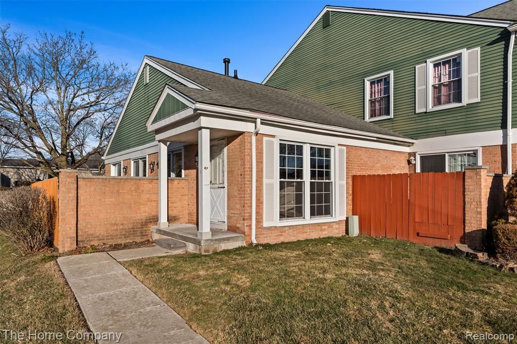 23639 Stonehenge Boulevard, Novi, MI 48375