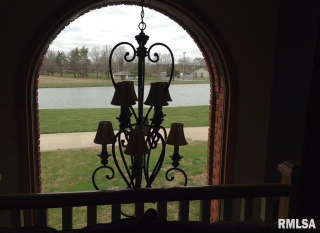 12863 Bowling Alley Road, Benton, IL 62812