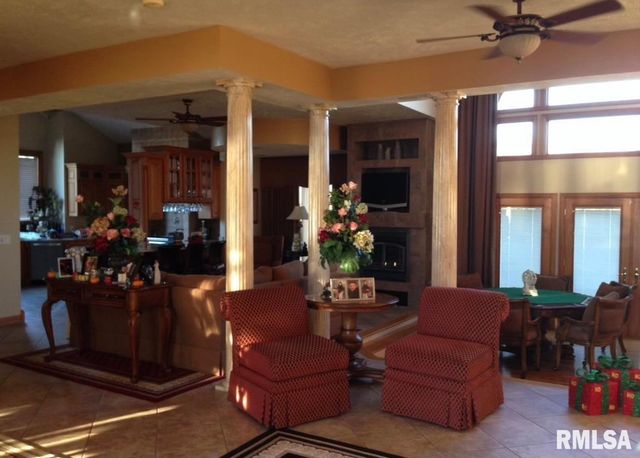 12863 Bowling Alley Road, Benton, IL 62812