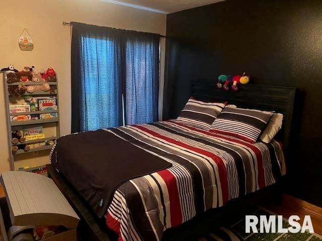 12863 Bowling Alley Road, Benton, IL 62812